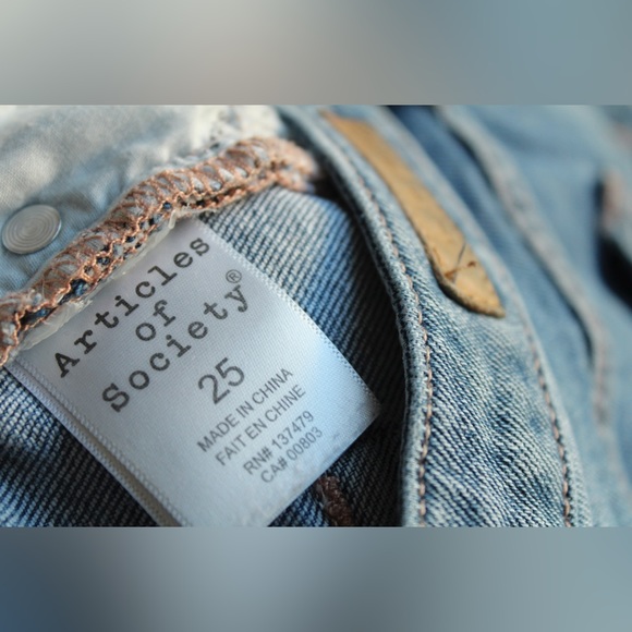 Articles of Society Ripped Straight Leg Jeans - Picture 10 of 11